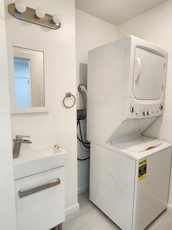 6109 Jackson St Apt 1f #1F - Photo 7 of 10