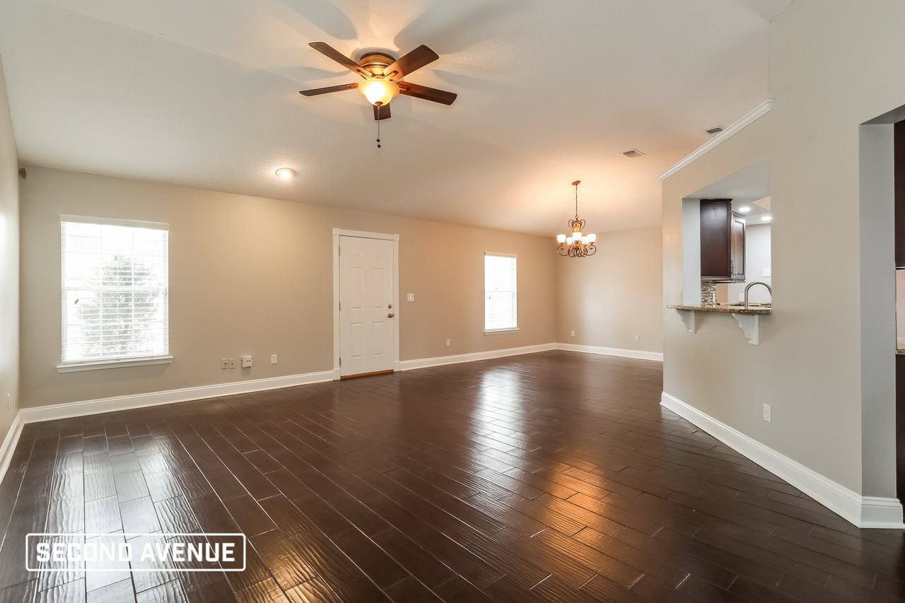 7845 Lady Smith Ln - Photo 3 of 17