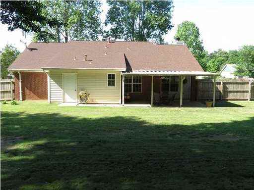 455 Bellview Dr - Photo 3 of 19