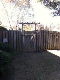 100 Clay Ct - Photo 3 of 21