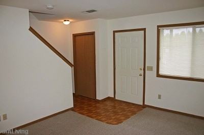 302 Pine Meadows Ct - Photo 2 of 6