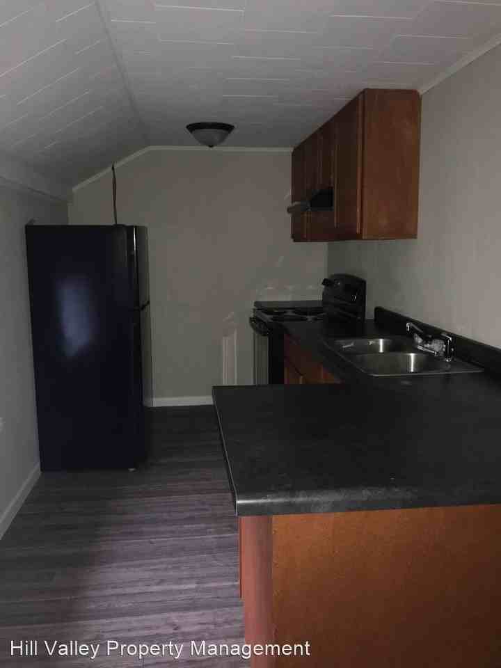 1127 S 7th St - Photo 3 of 6