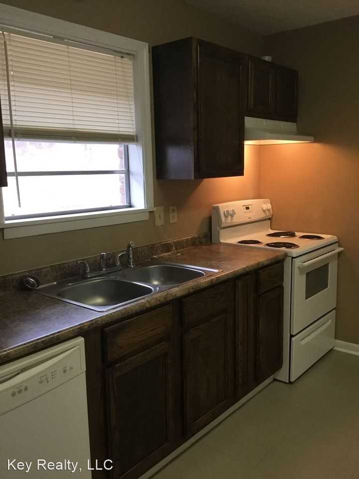 1503B Evarist St - Photo 3 of 5