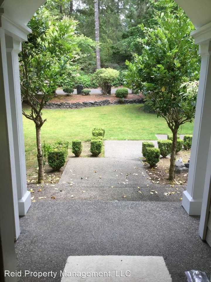 5998 Mccormick Woods Dr Sw - Photo 3 of 43