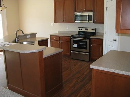 104 Applewood Ct - Photo 3 of 10