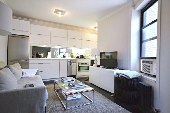 West 4th St & Bank St #32