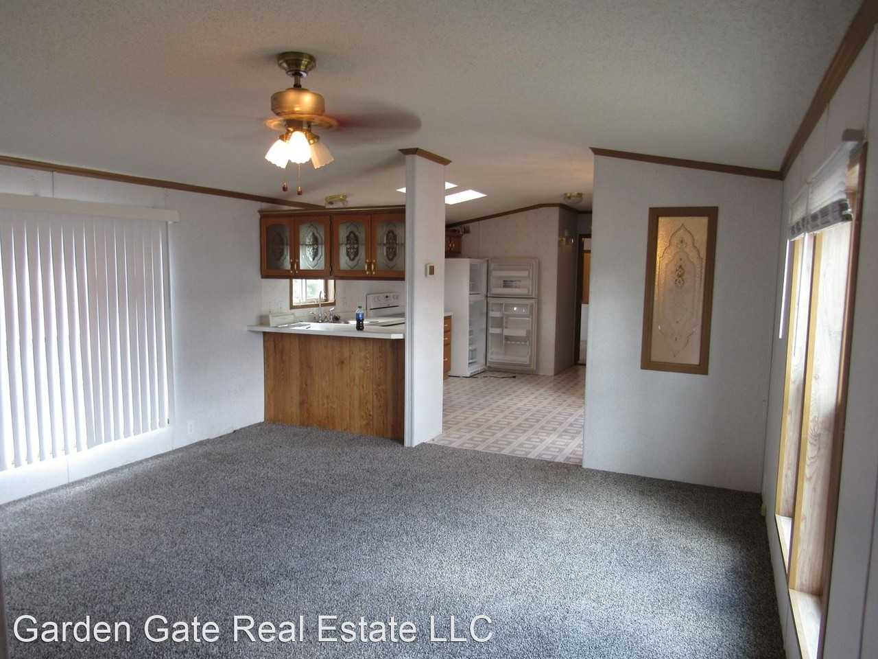 589 N 1st Ave - Photo 3 of 11