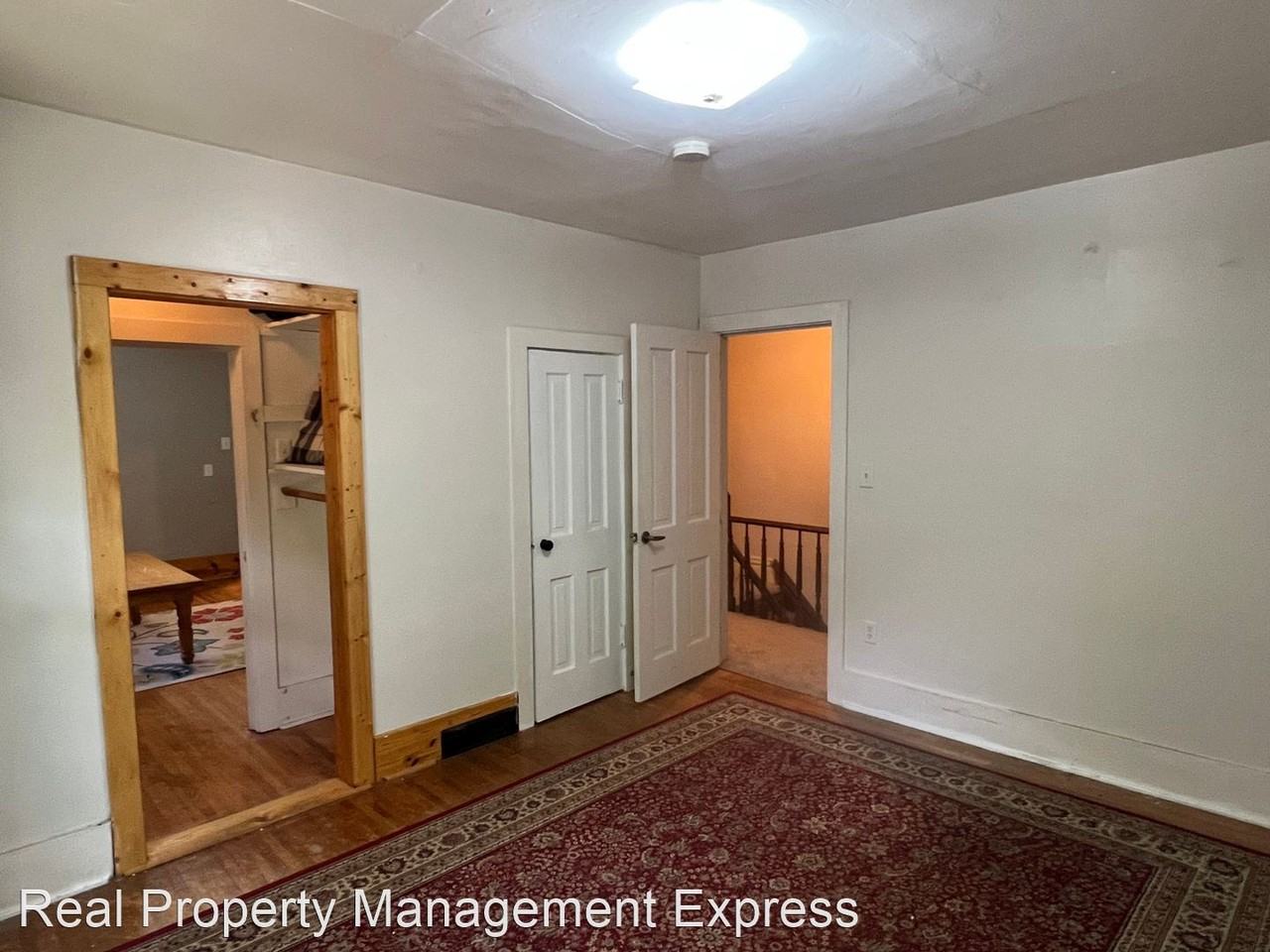 2900 S Walts Ave - Photo 3 of 10