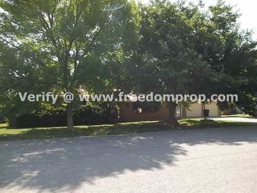 558 Village Way - Photo 2 of 19