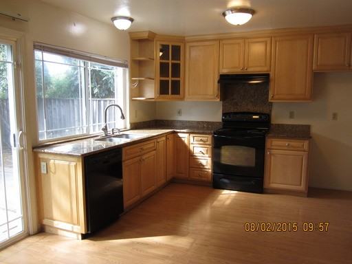 5270 Rutherglen Pl - Photo 3 of 8