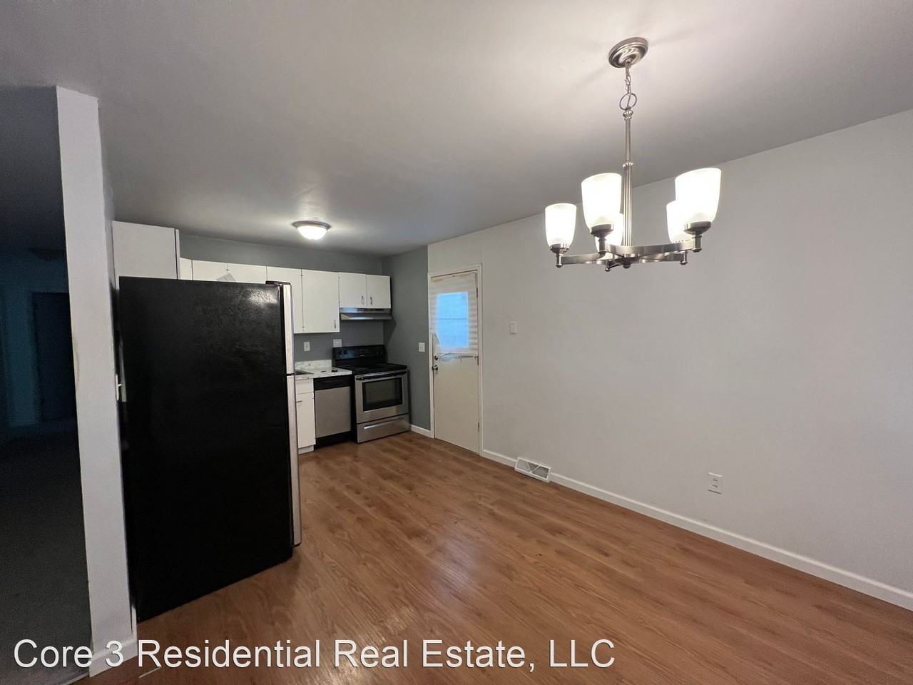 2316 W Lawrence Ave - Photo 2 of 8