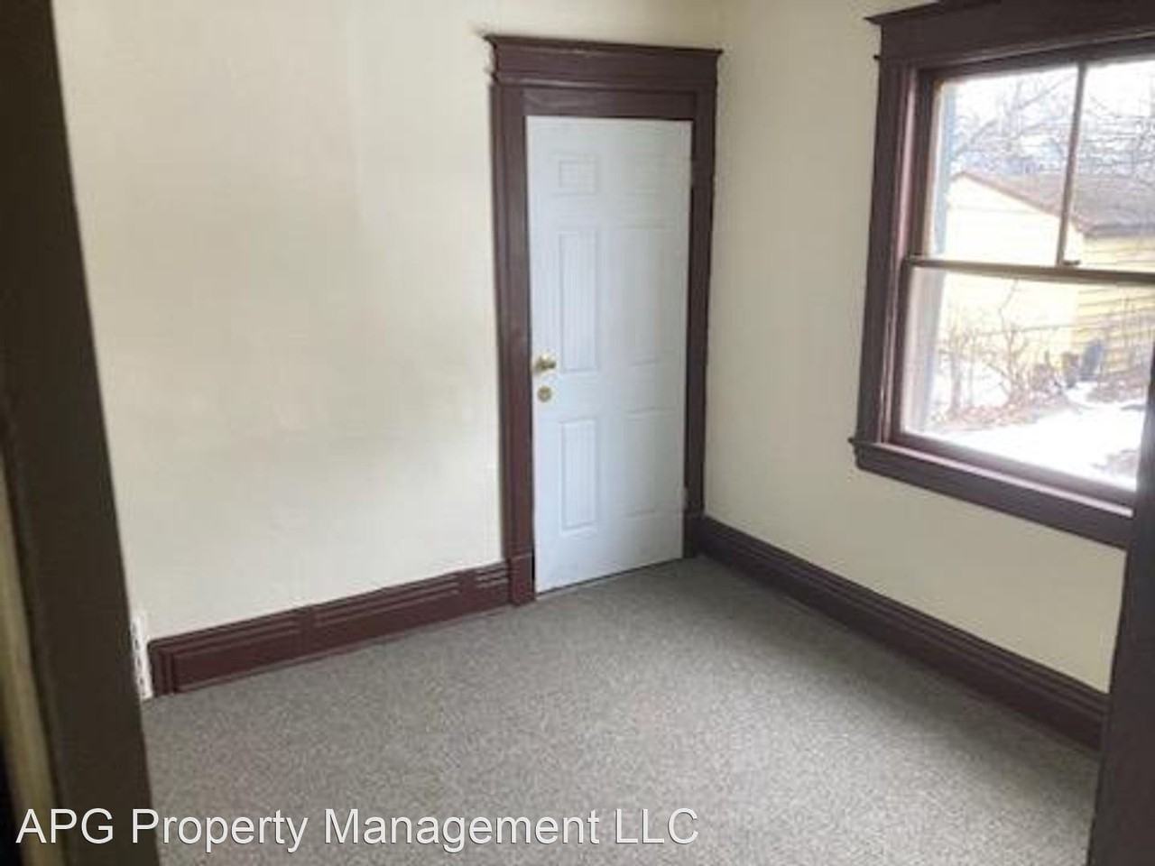 309 1/2 - 311 Frost Ave - Photo 3 of 5