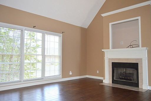 1208 Fieldcrest Ln - Photo 3 of 16