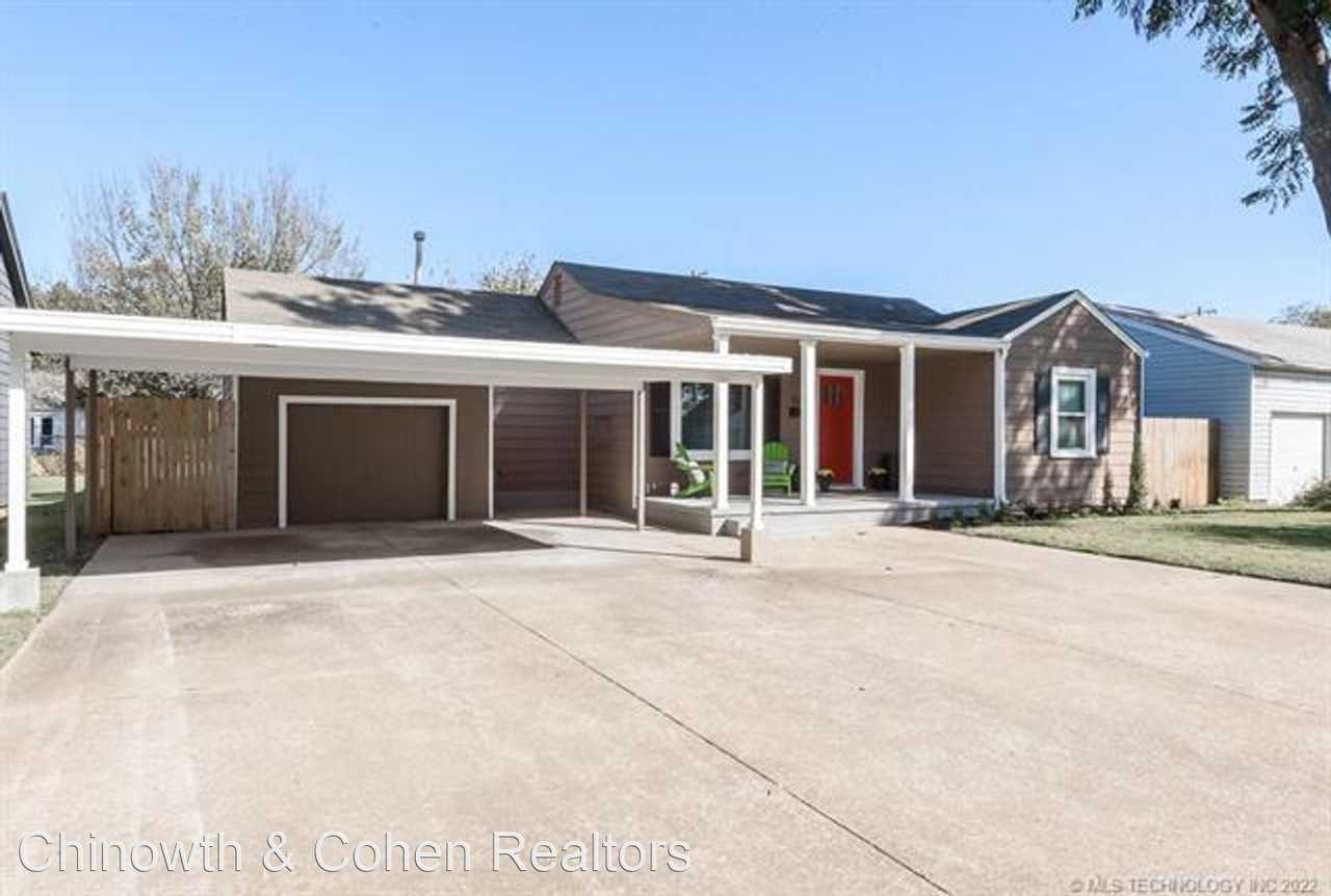 1123 E 38th Pl - Photo 3 of 28