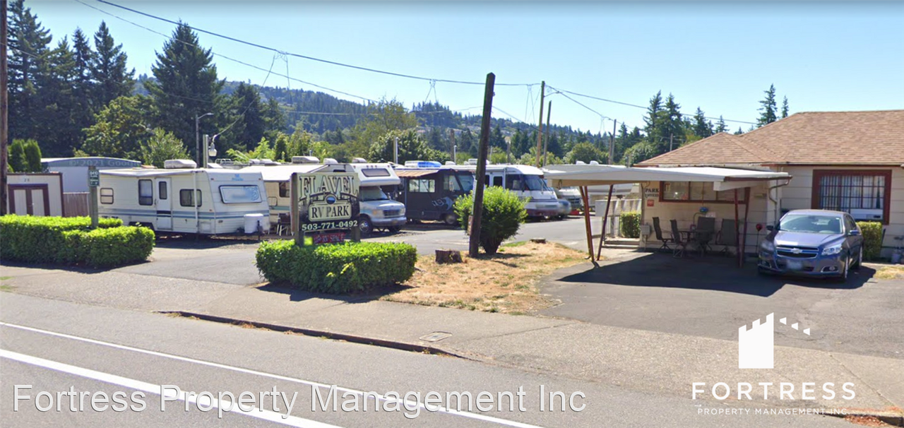 8410 SE Flavel Street - Photo 2 of 2