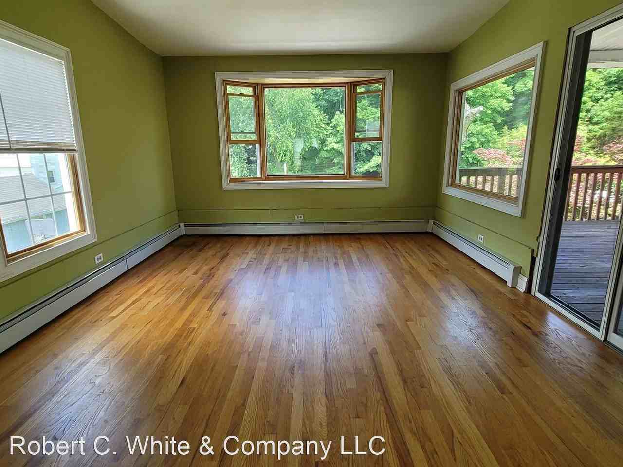 127 Park Ave - Photo 3 of 18