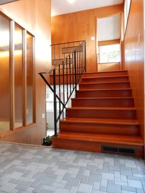 2102 Mariposa Ave - Photo 2 of 8