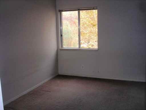 1067 W 38th St #1067 - Photo 3 of 6