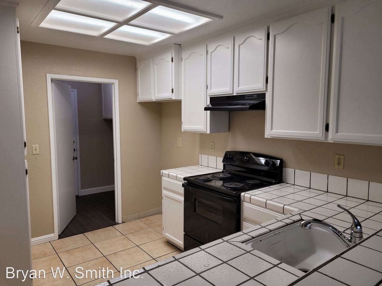 116 Harris Cir - Photo 3 of 12