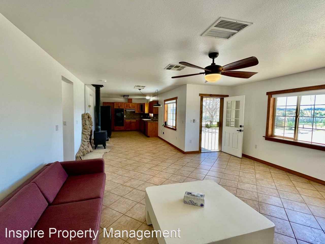 2741 Eastline Rd - Photo 2 of 17