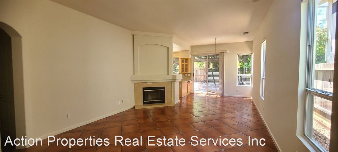 212 Red Leaf Ct - Photo 2 of 23