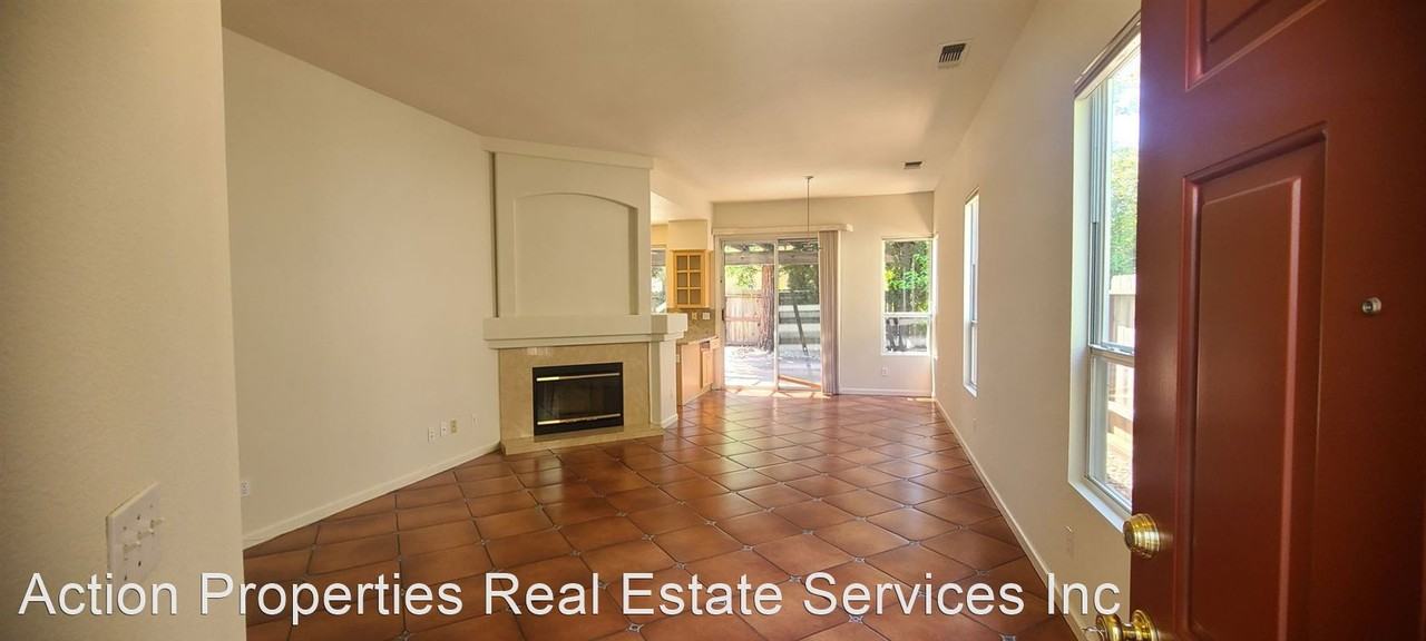 212 Red Leaf Ct - Photo 3 of 23