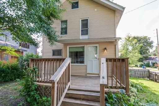 595 Lloyd St - Photo 3 of 13