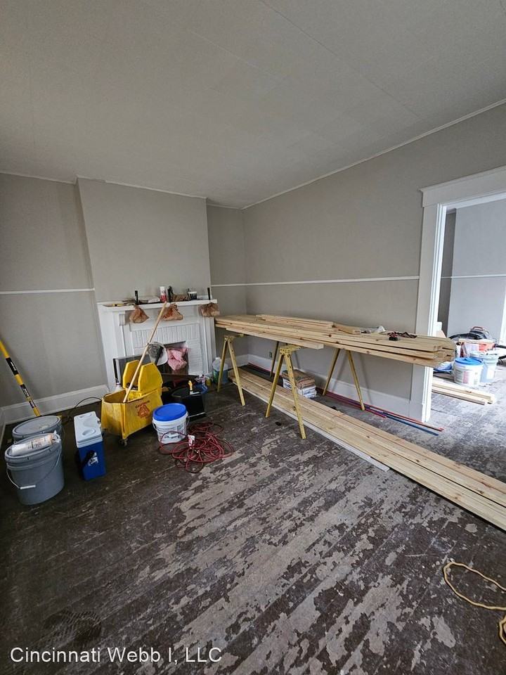 2032 Queen City Ave - Photo 2 of 14