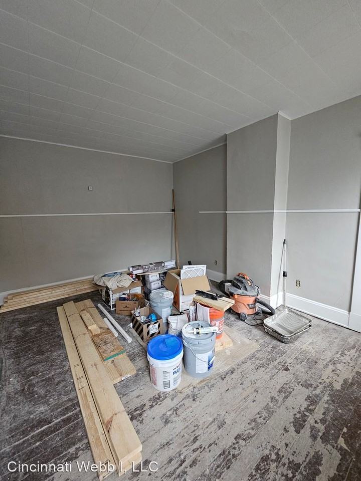 2032 Queen City Ave - Photo 3 of 14