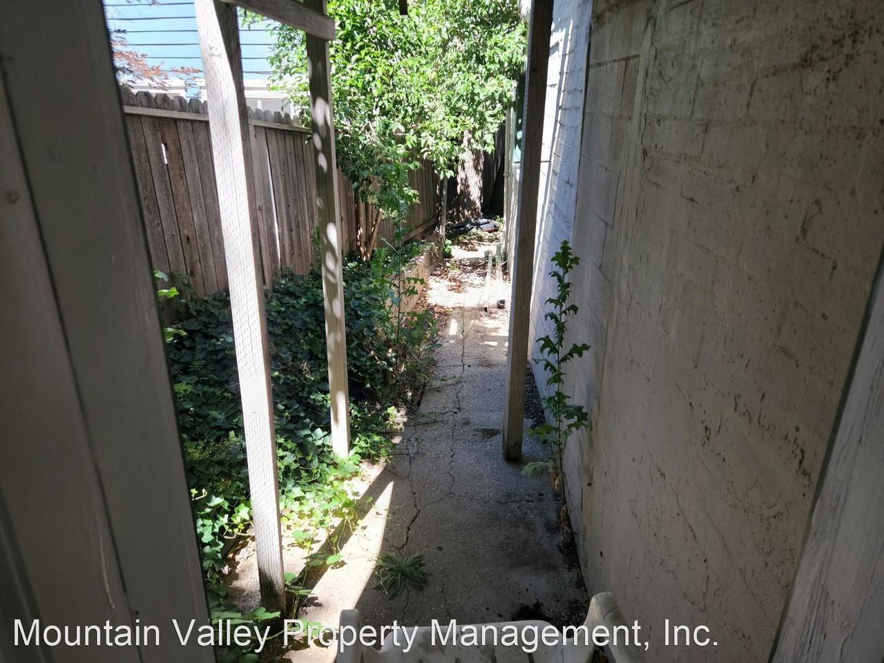 104 Mainhart Dr - Photo 2 of 8