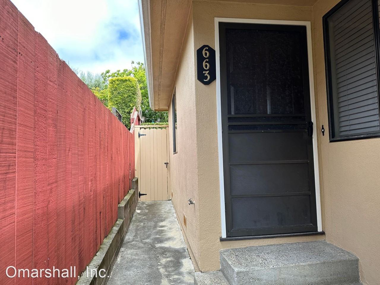 663 Pine Ter - Photo 3 of 18