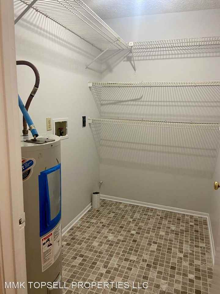 2422 Johnson Dr - Photo 3 of 17