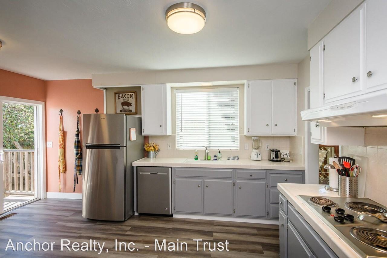 212 Channing Rd - Photo 3 of 20