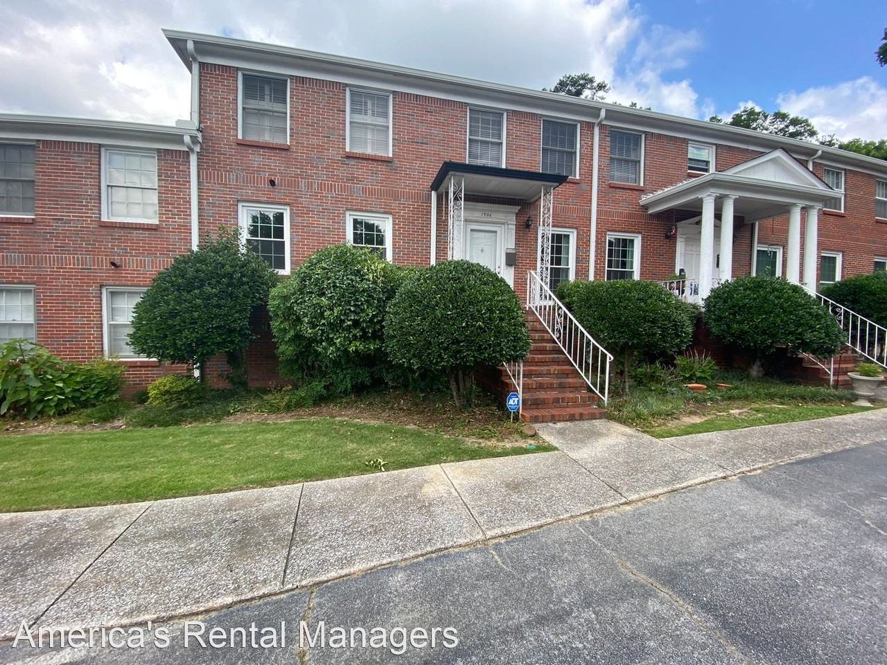 1906 Laurel Rd - Photo 2 of 35