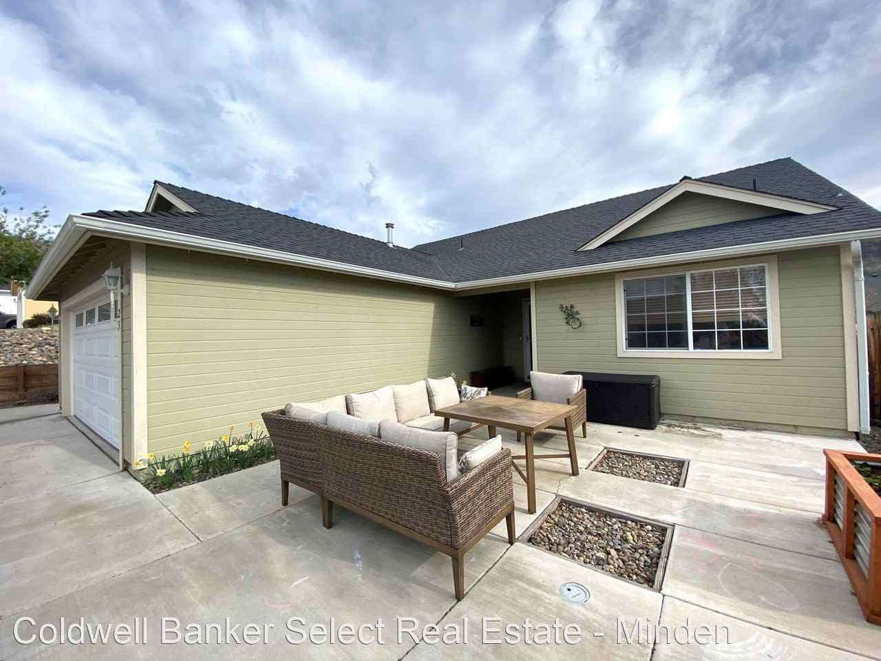 25 Scott St - Photo 3 of 18