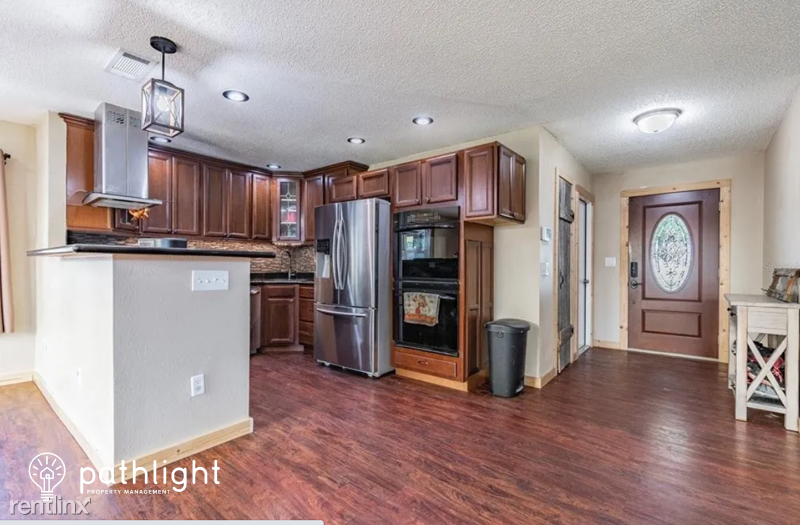 14511 Farm Hills Pl - Photo 2 of 10