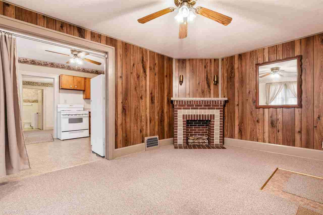 318 Quarry St - Photo 2 of 6