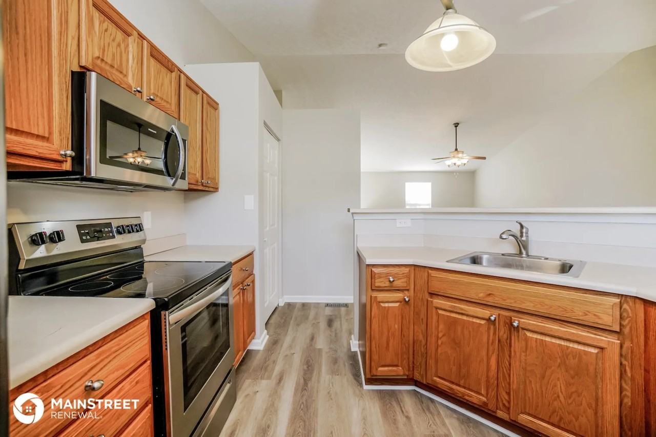 933 Meadow Downs Trl - Photo 2 of 5