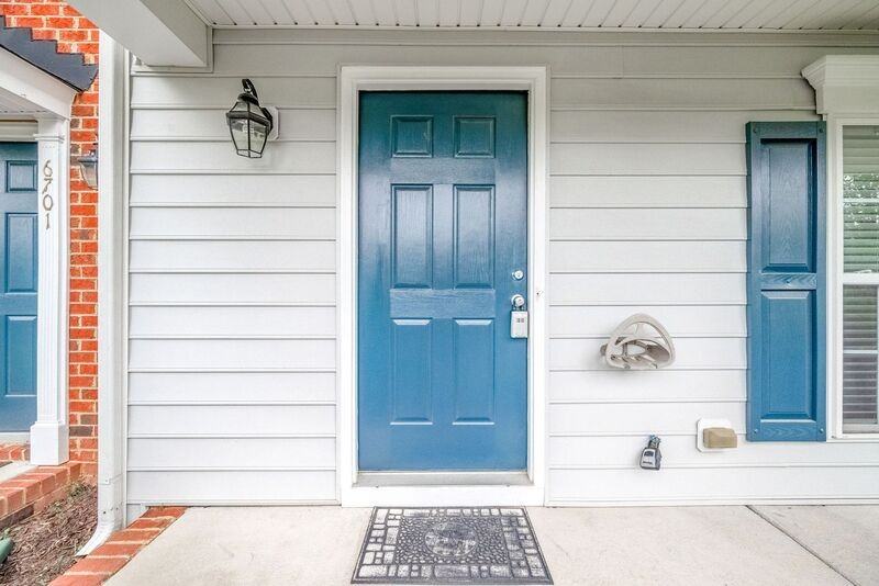 6705 N Grand Brook Cir - Photo 3 of 27