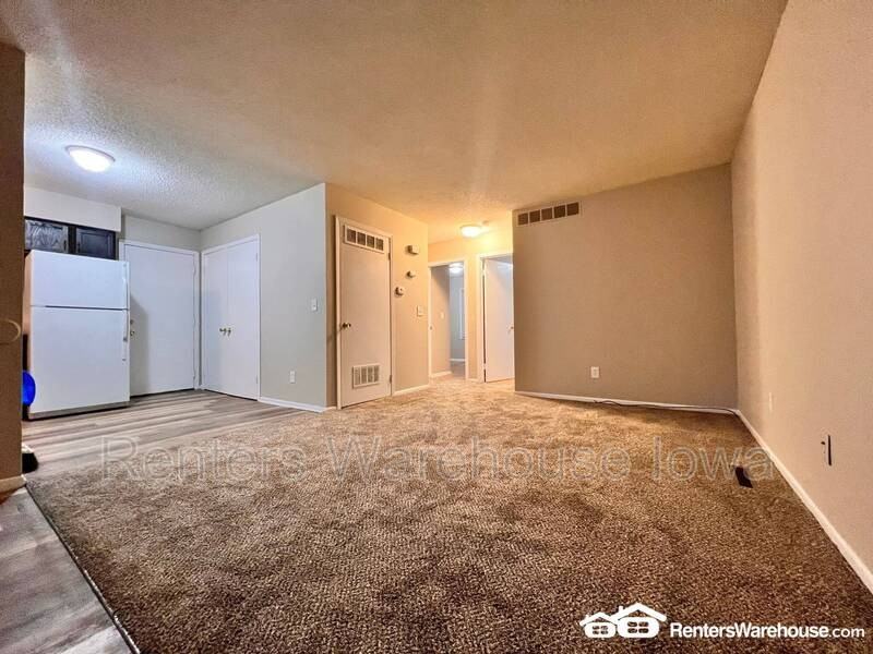 907 Se 9th St - Photo 3 of 14