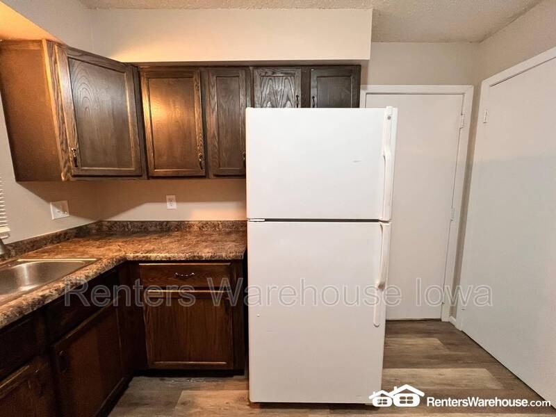 907 Se 9th St - Photo 6 of 14