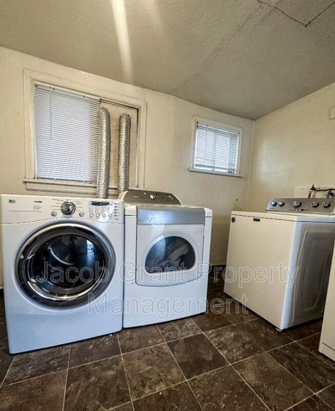 4719 Yellowstone Ave #8 - Photo 7 of 8