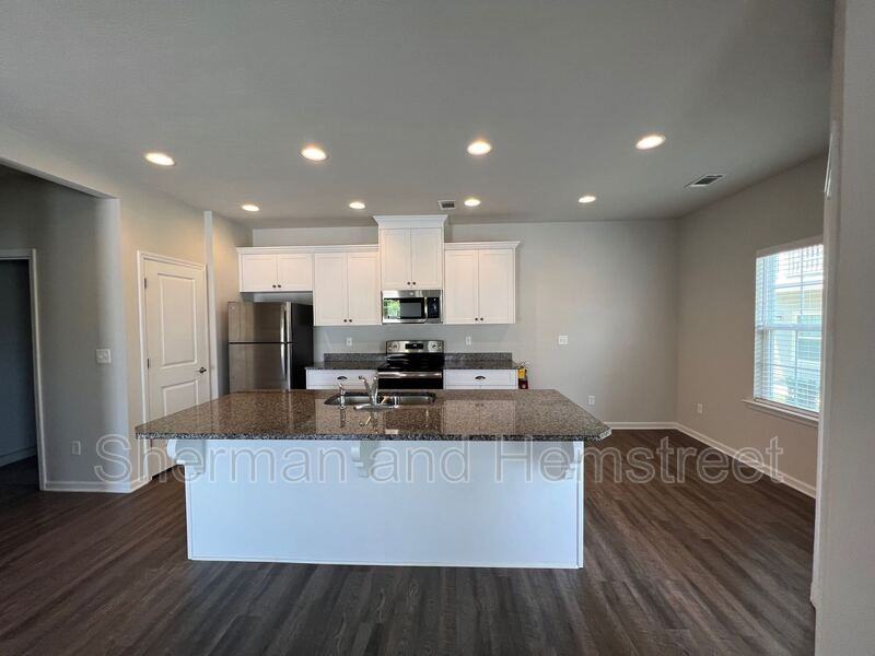 655 Dobhill Ln - Photo 3 of 11