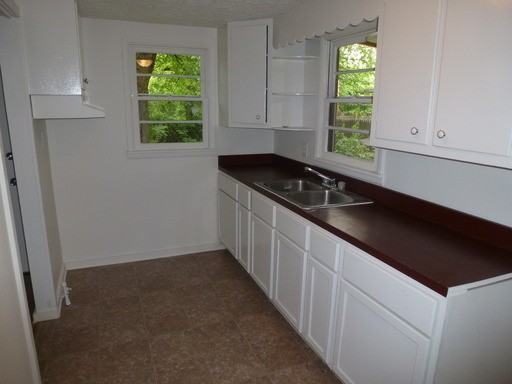 2059 Priscilla Ave - Photo 2 of 5