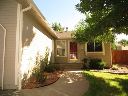 3106 Laredo Ln - Photo 3 of 19