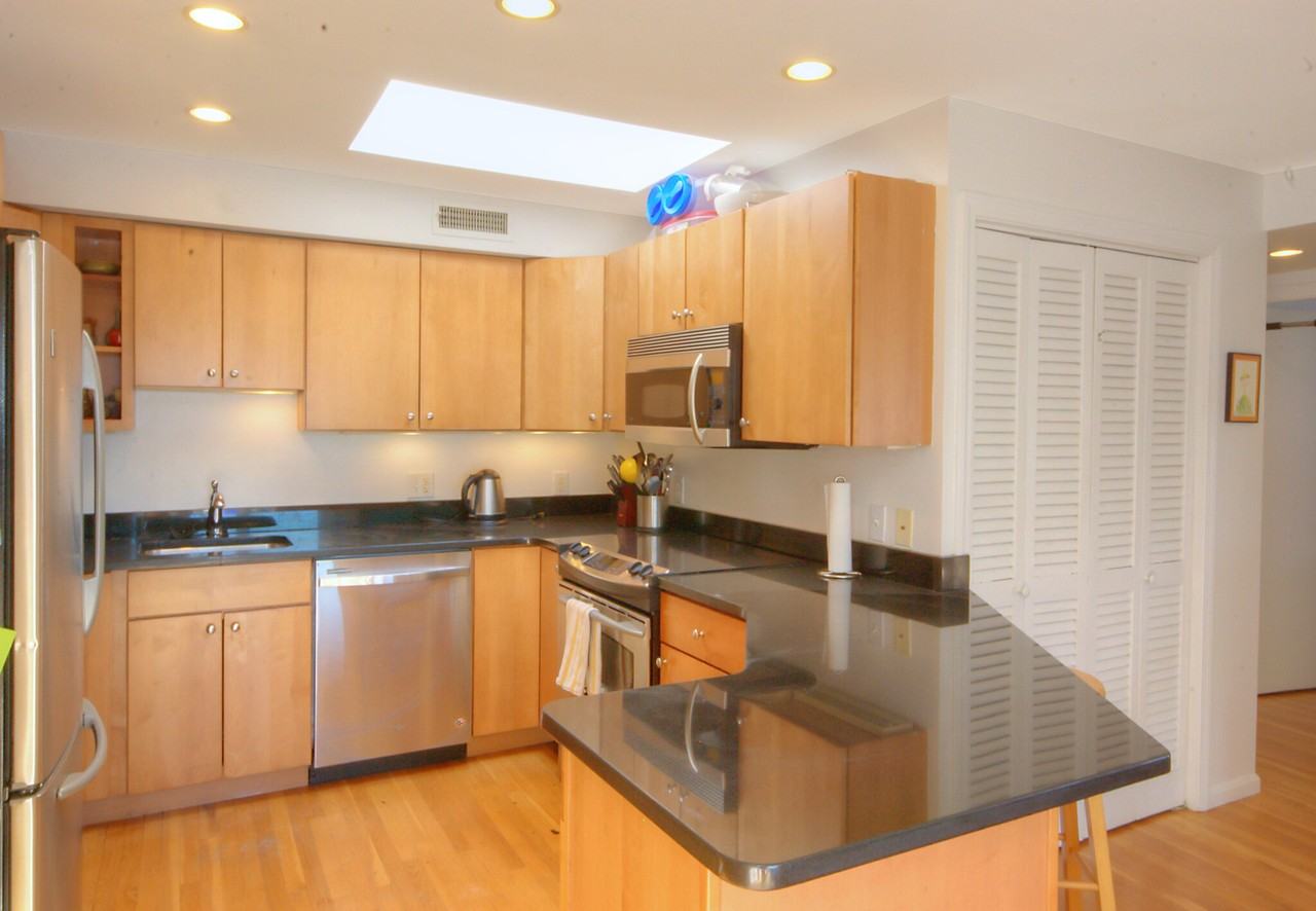 Lancaster St #9 - Photo 6 of 14