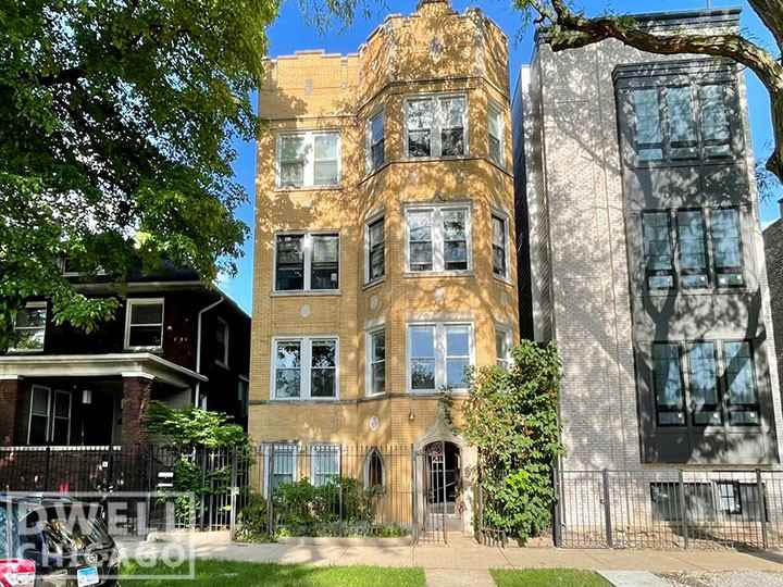 2121 N Albany Ave #G - Photo 7 of 8