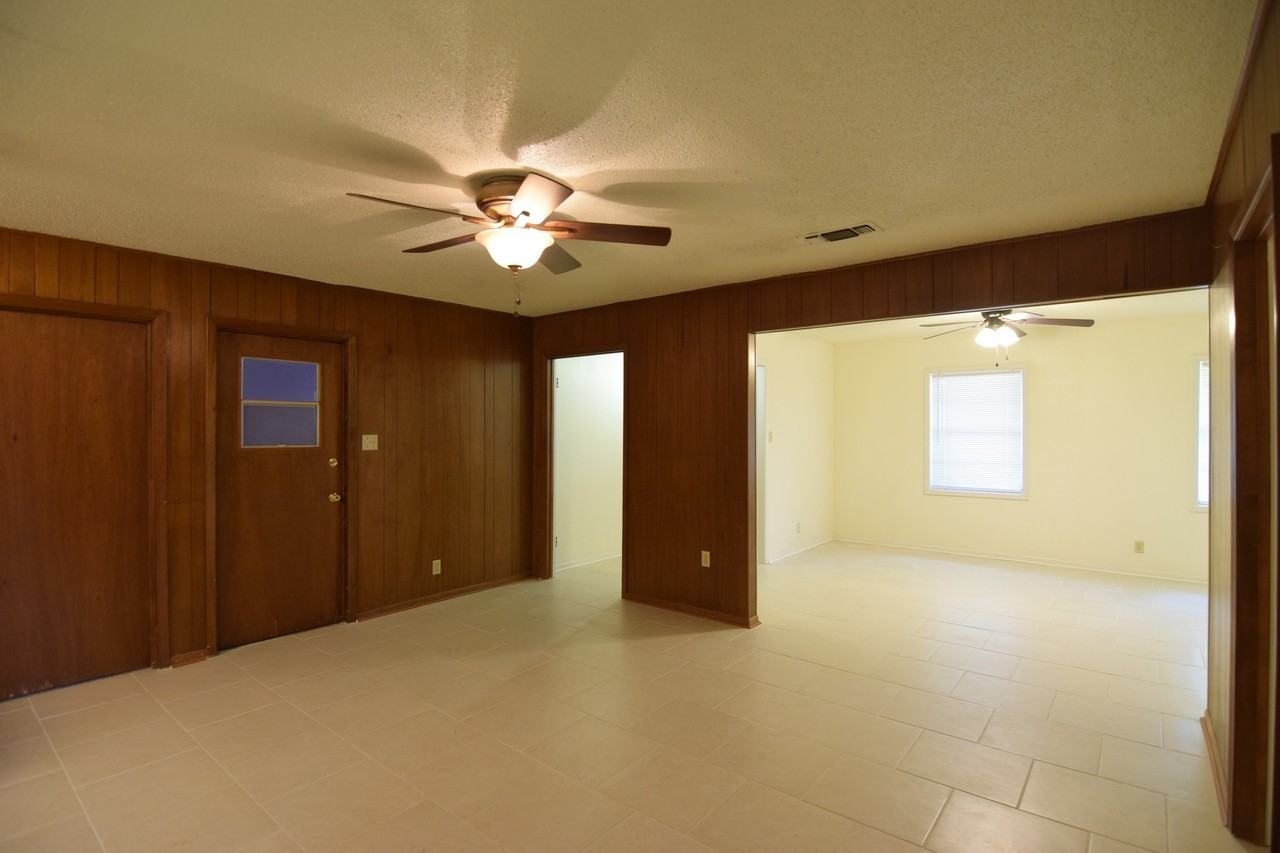 3814 Rosemary Ln - Photo 6 of 19