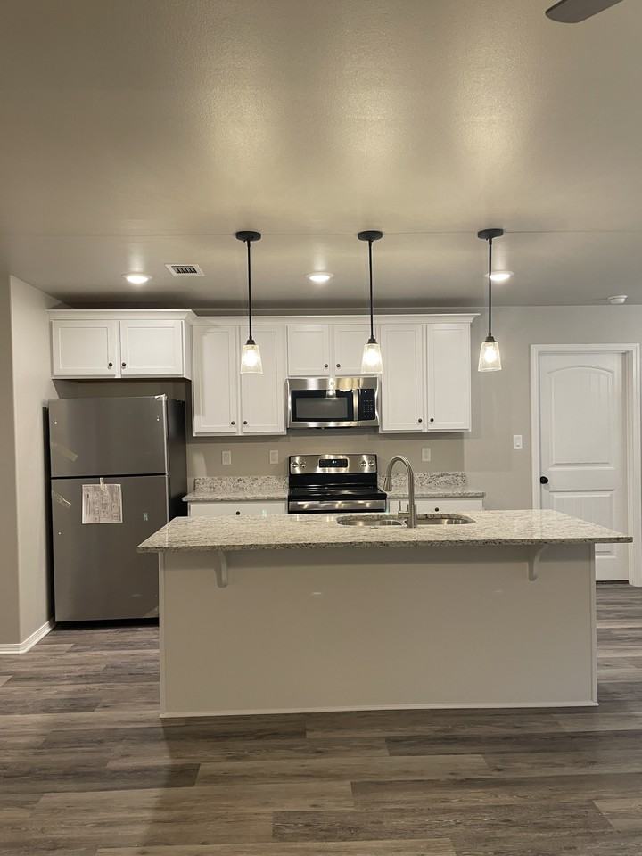 1049 Heritage Way - Photo 3 of 11