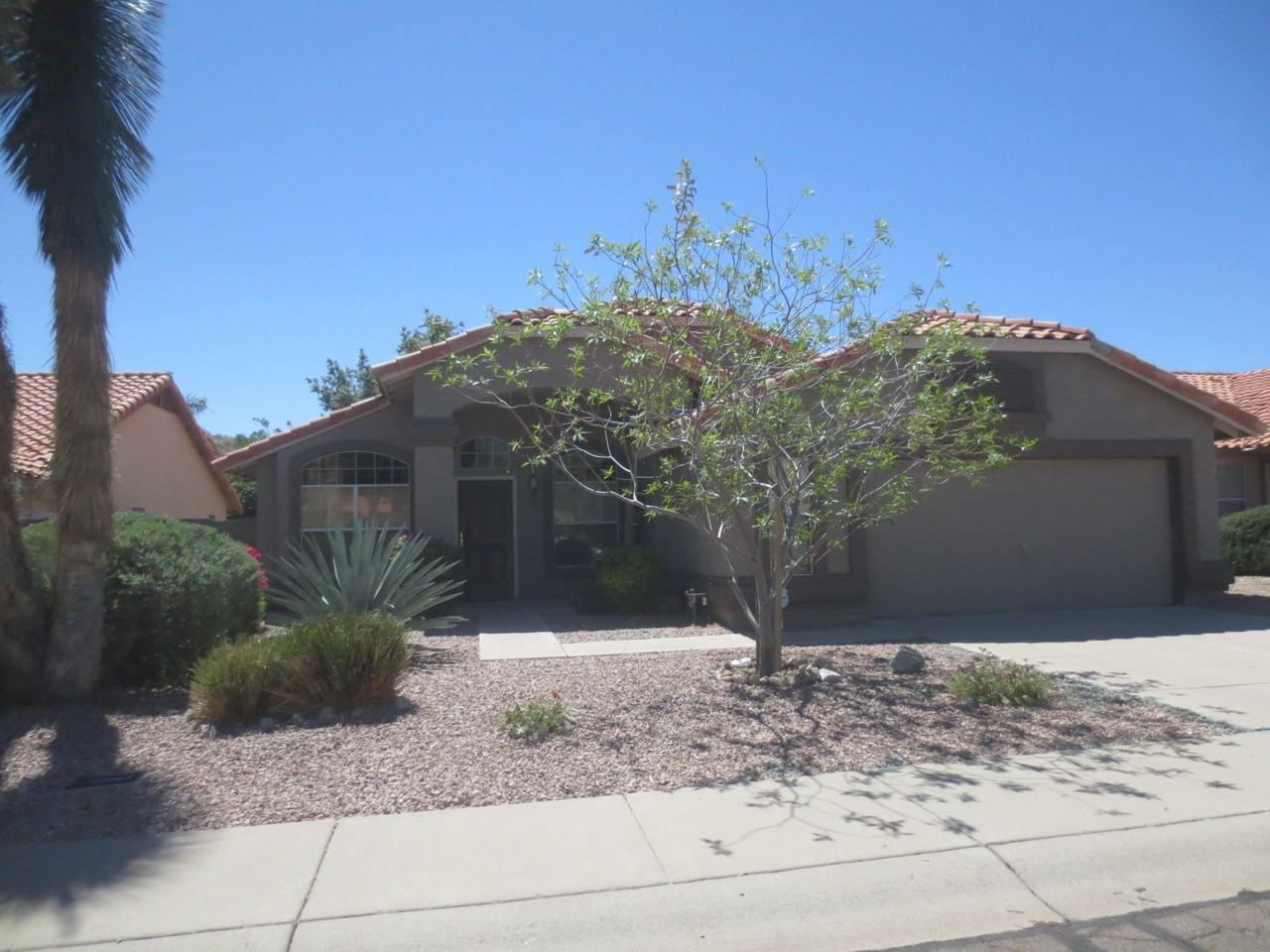 2209 E Cathedral Rock Dr